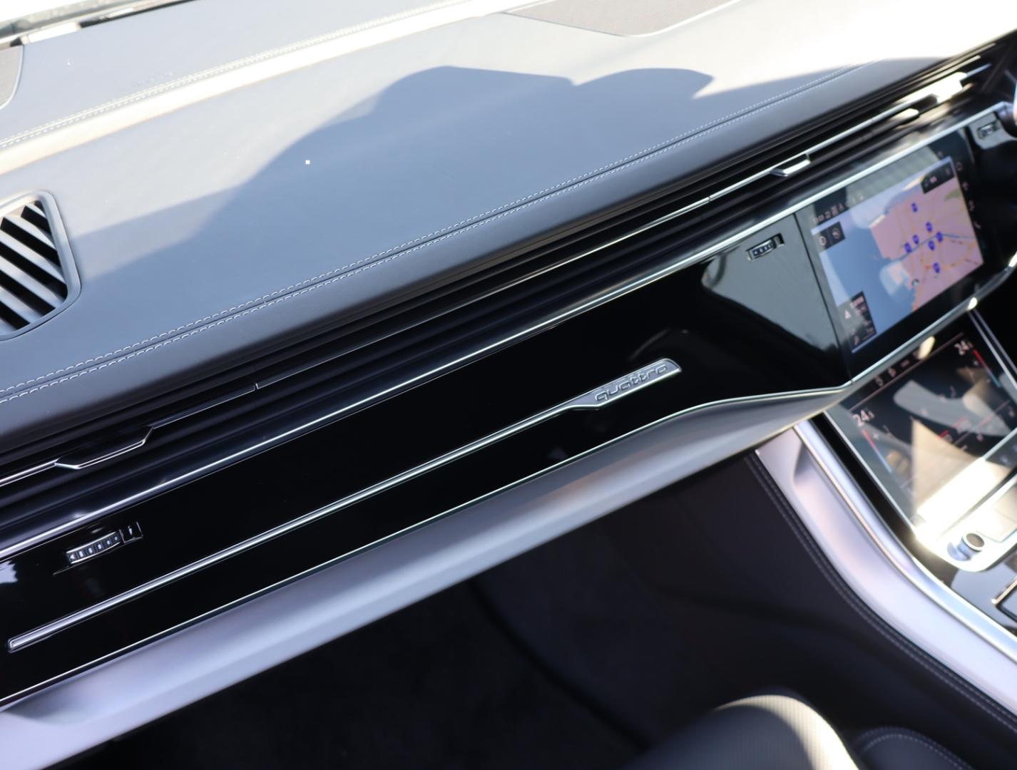 Audi Q7 SUV 55 TFSI quattro S line 250(340) kW(PS) tiptronic for more details contact your dealer