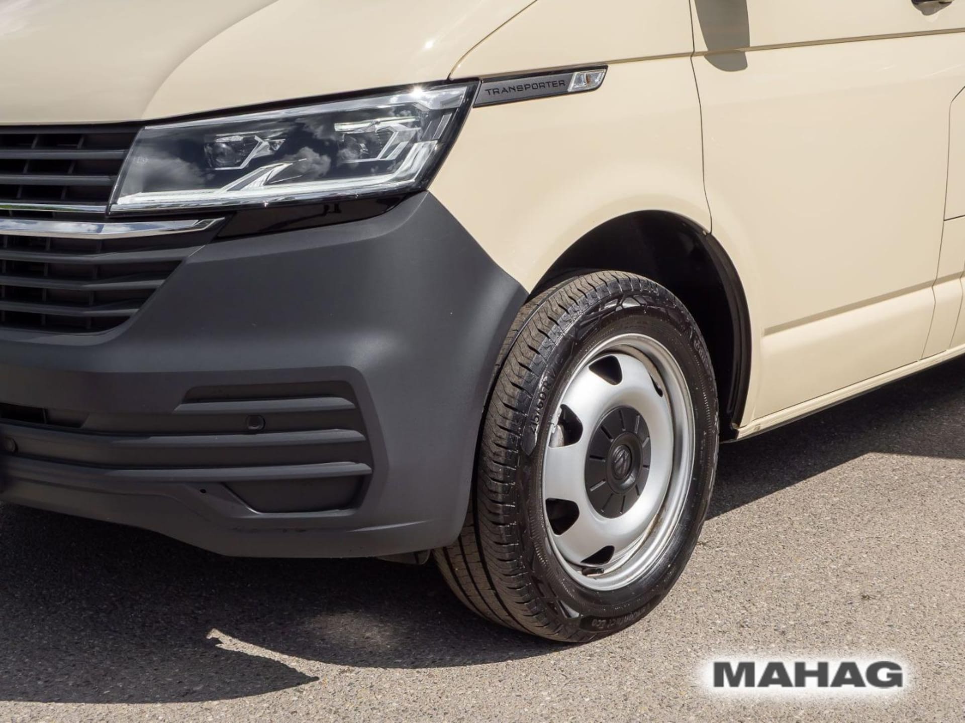 Volkswagen T6.1 Transporter Kombi langer Radstand
