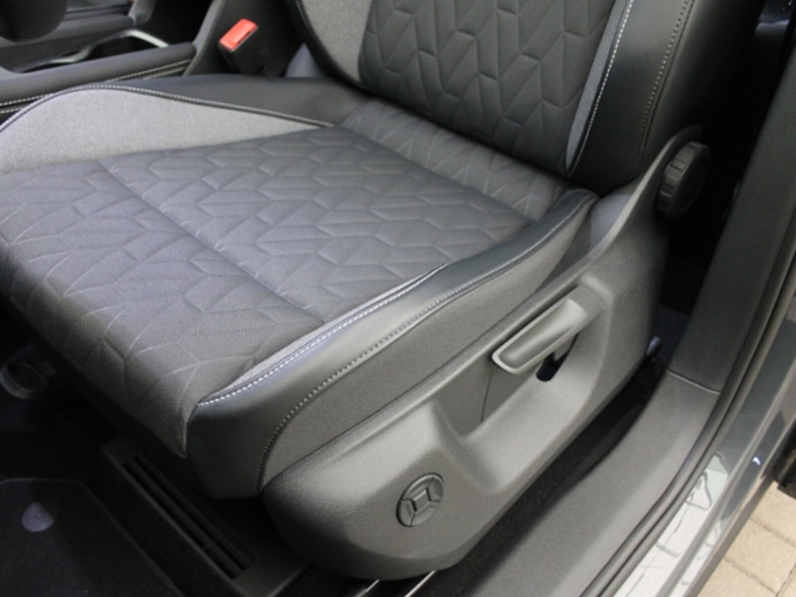 Volkswagen Tiguan – Bild 9