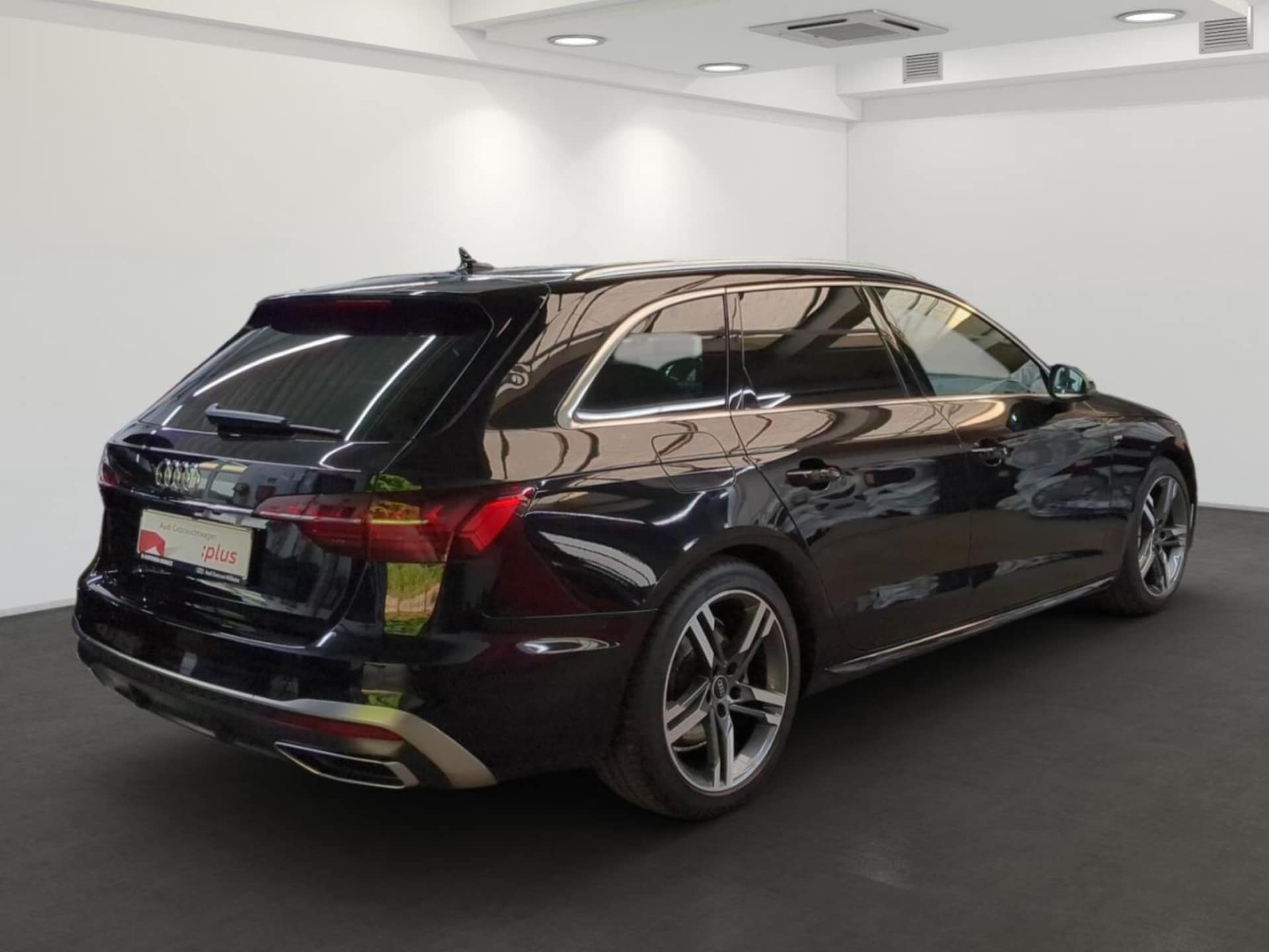 Audi A4 Avant S line