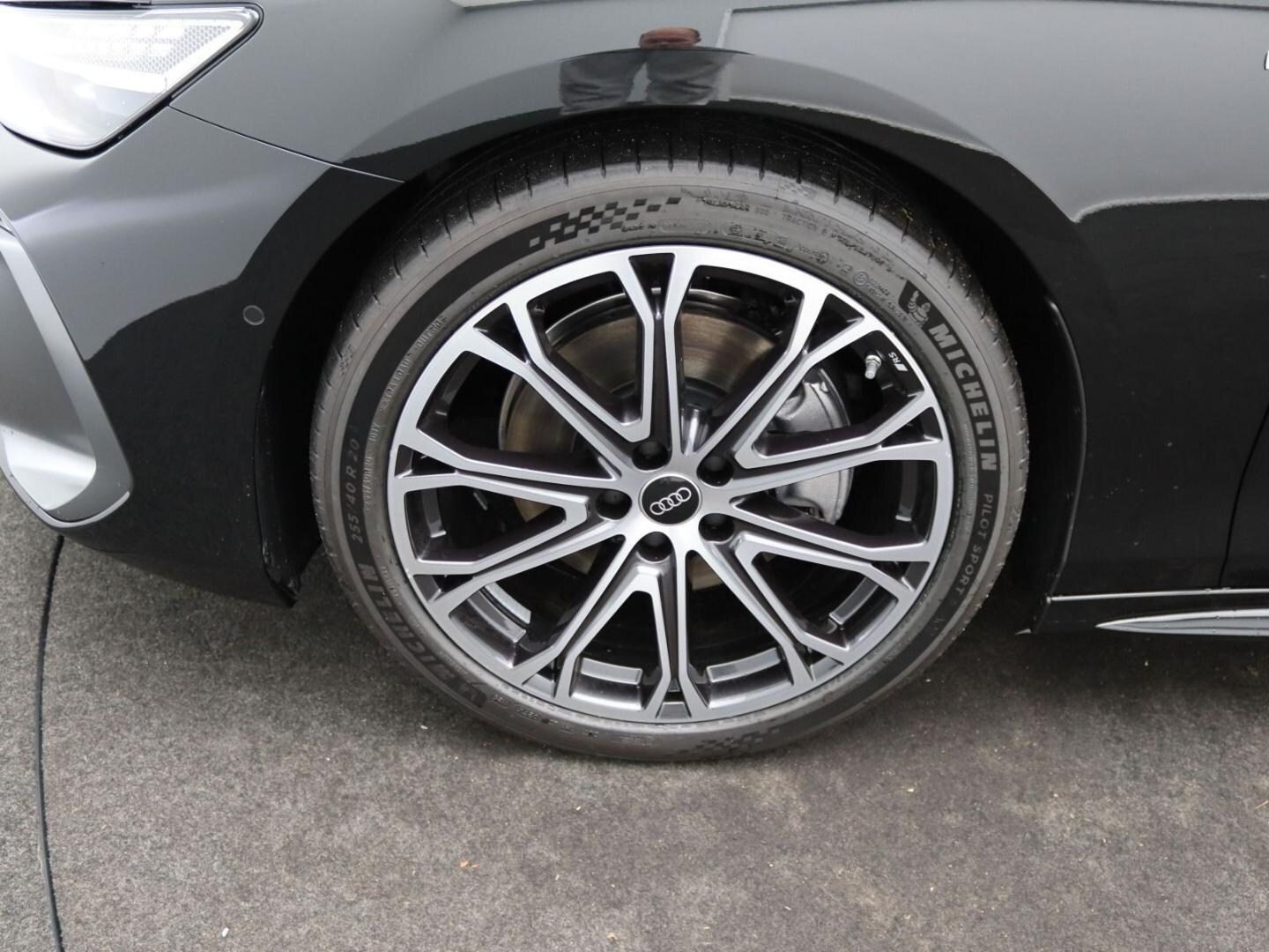 Bild über Audi A6 Avant TDI 150 kW S tronic - für weitere Informationen kontaktieren Sie den Audi Partner