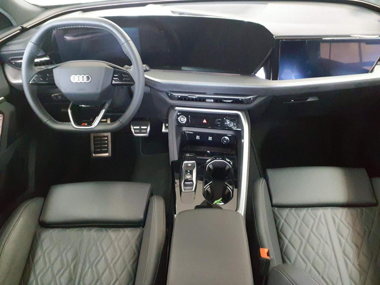Bild über Audi Q5 SUV TFSI 150 kW S tronic - für weitere Informationen kontaktieren Sie den Audi Partner
