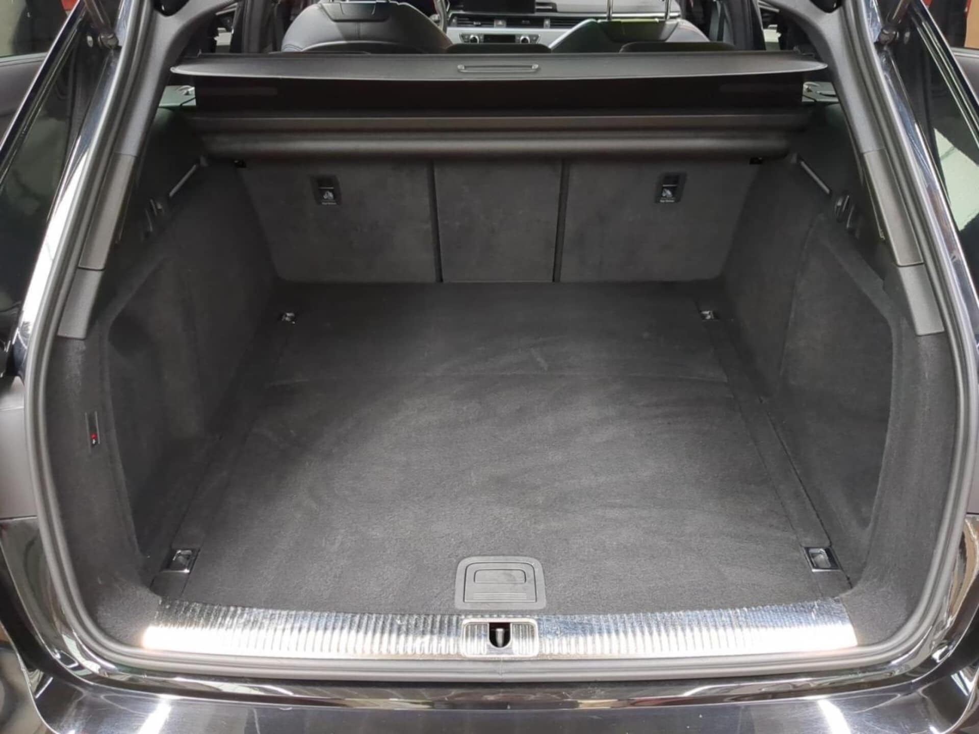 Audi A4 Avant S line
