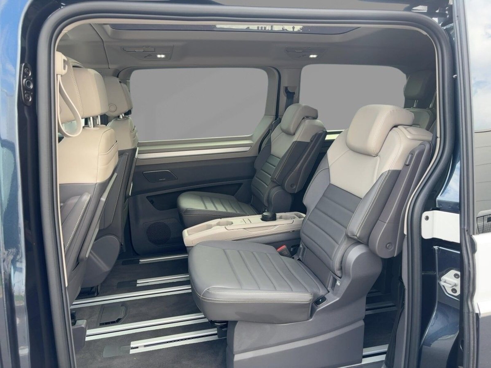 Volkswagen Multivan Langversion – Bild 7