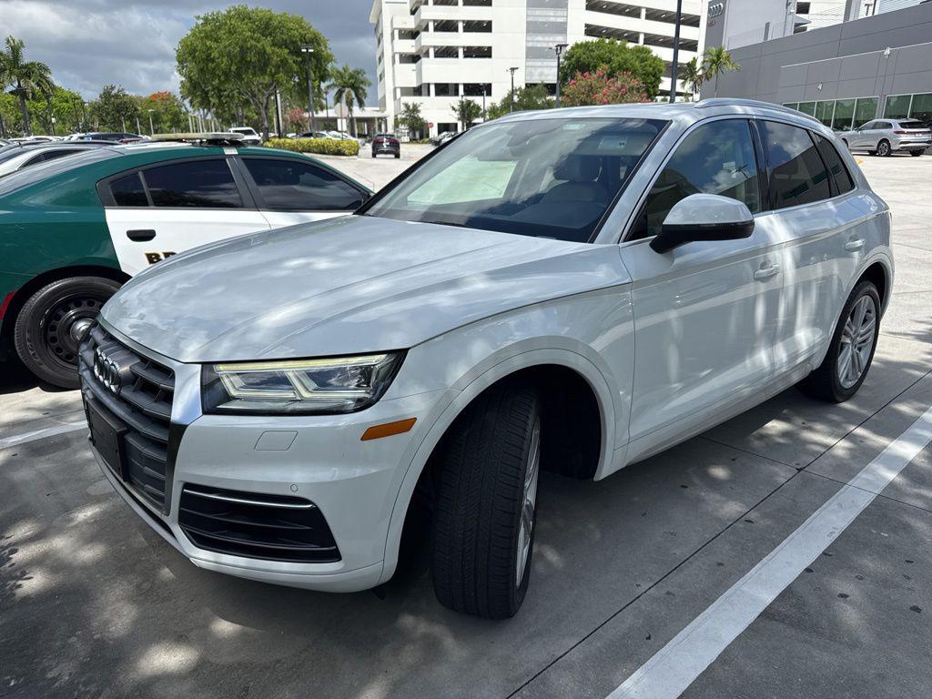 2018 Audi Q5 2.0T quattro S tronic Premium Plus's photo