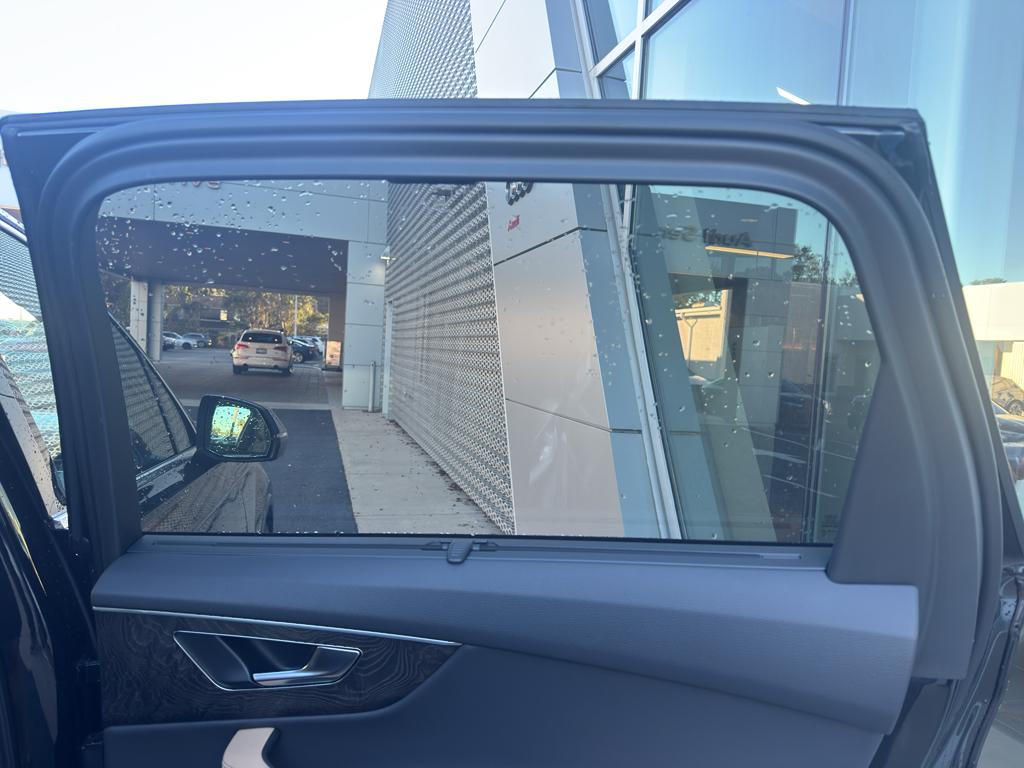 2025 Audi Q7 Premium Plus - Photo 16