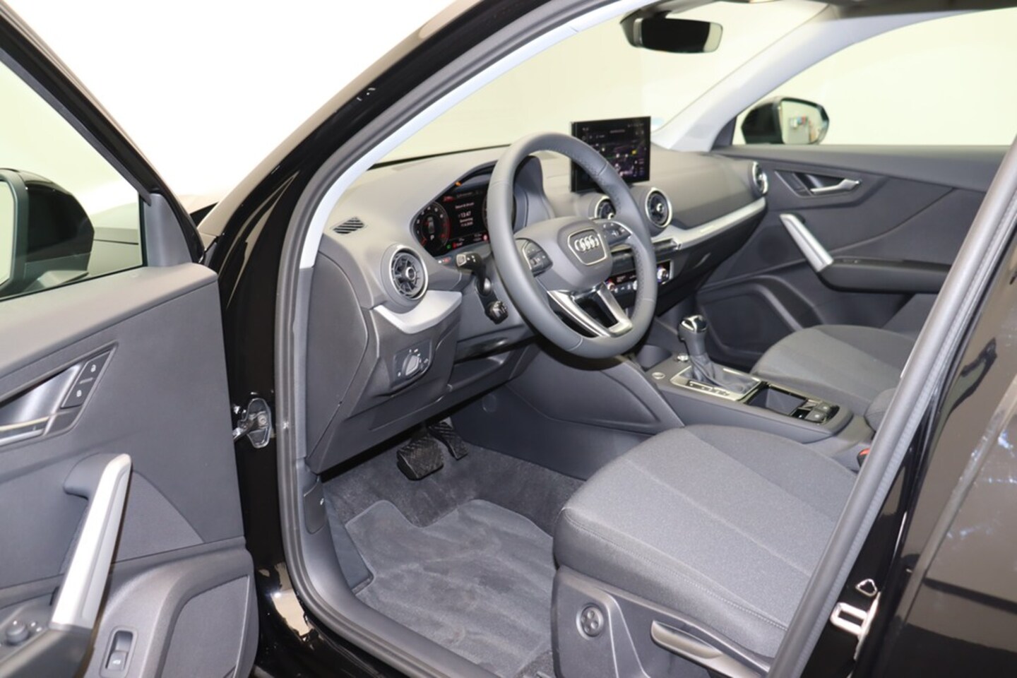 Bild über Audi Q2 35 TFSI S tronic - für weitere Informationen kontaktieren Sie den Audi Partner