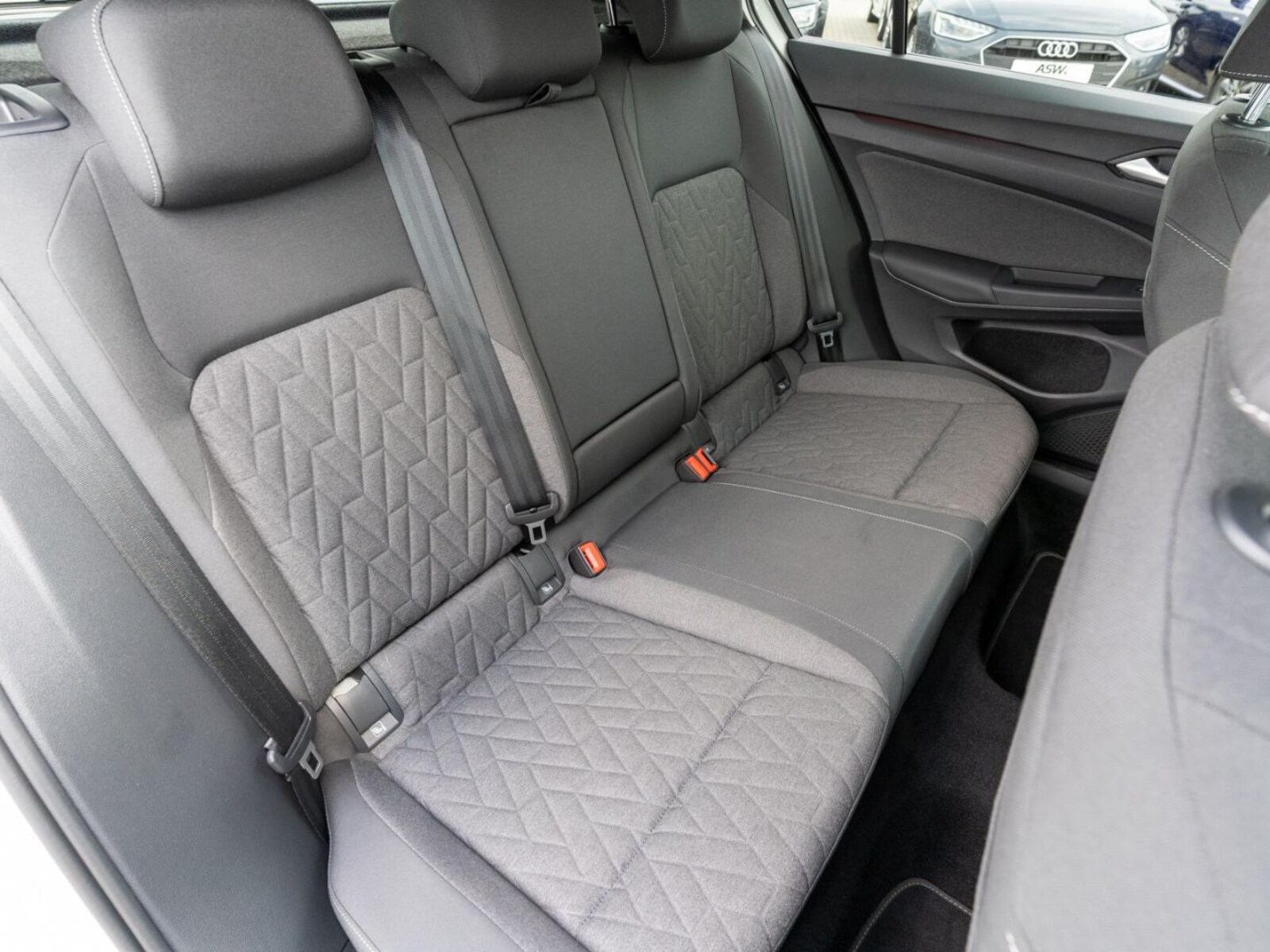 Volkswagen Golf – Bild 8