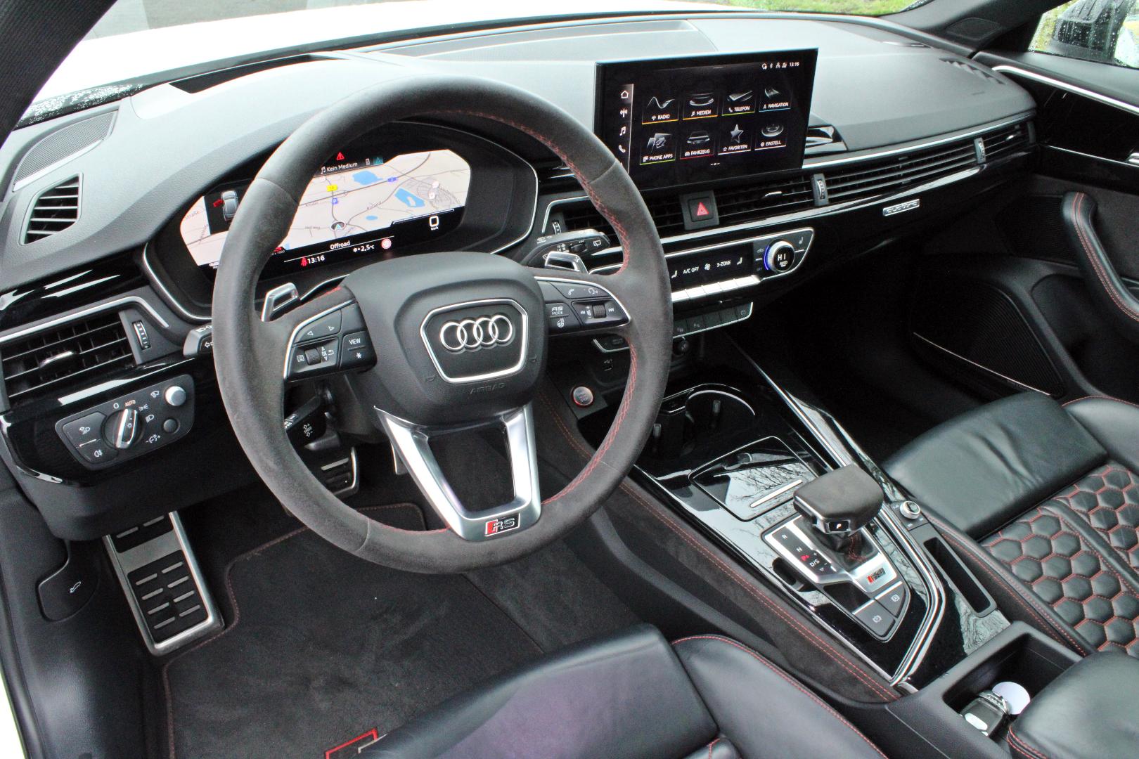 Image about Audi RS 4 Avant TFSI quattro tiptronic