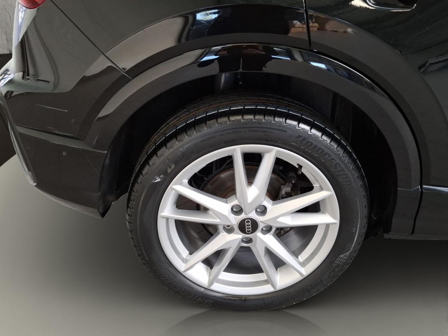 Bild über Audi Q2 S line 40 TFSI quattro S tronic - für weitere Informationen kontaktieren Sie den Audi Partner