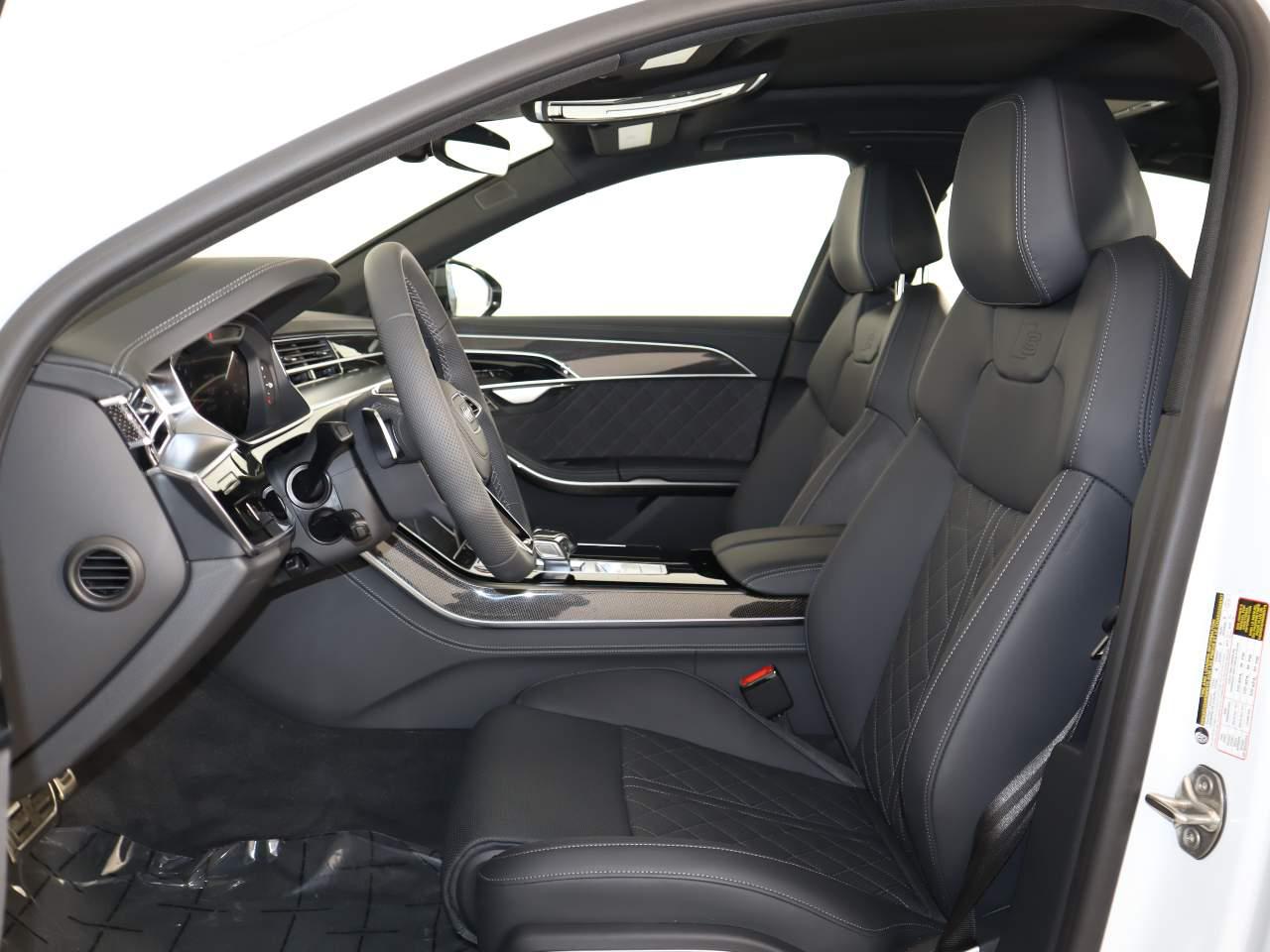 2025 Audi S8 Base - Photo 10