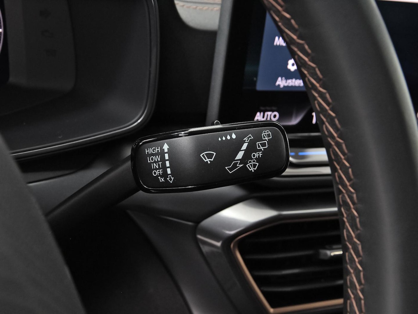 CUPRA Leon León 1.5 TSI e-Hybrid DSG 150 kW (204 CV) — photo 15