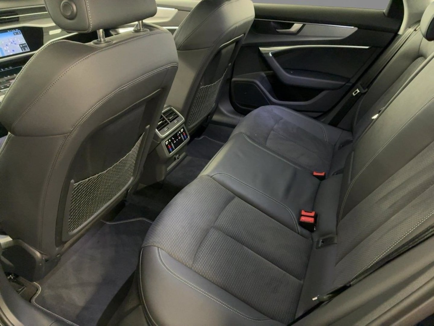 Bild über Audi S6 Avant TDI quattro tiptronic - für weitere Informationen kontaktieren Sie den Audi Partner