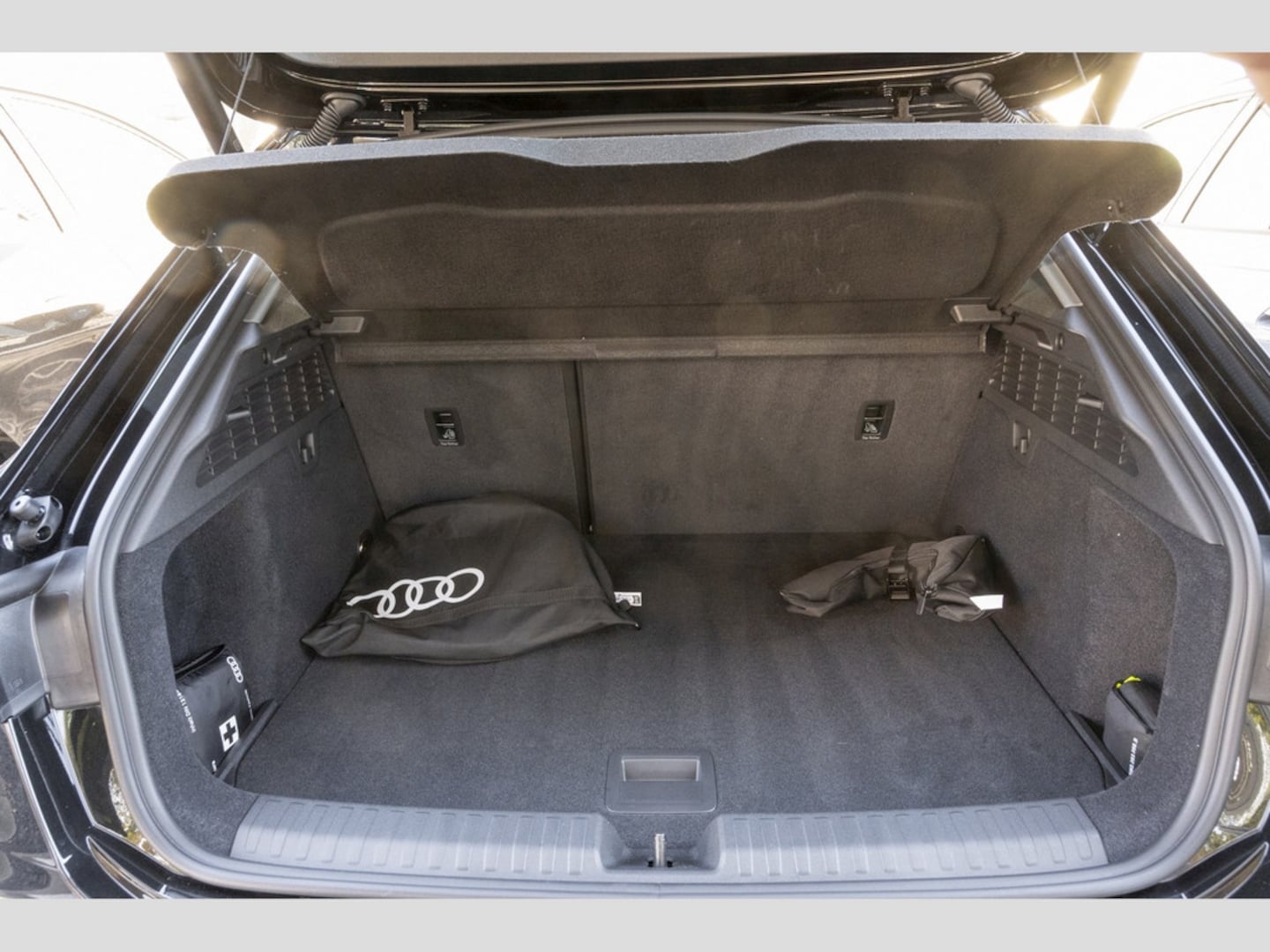 Bild über Audi A3 Sportback TFSI e TFSI e 150 kW S tronic - für weitere Informationen kontaktieren Sie den Audi Partner