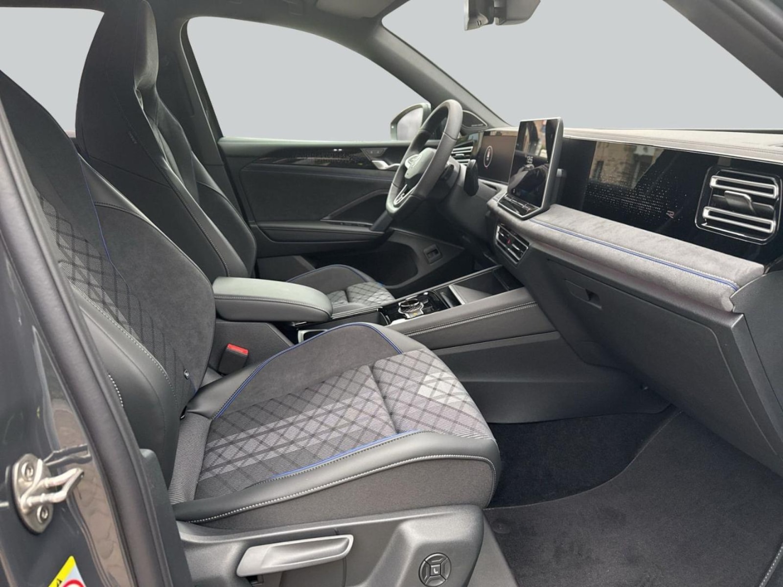 Volkswagen Tiguan – Bild 12