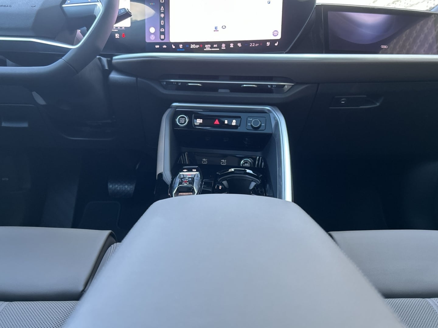 Bild über Audi Q5 SUV TDI quattro 220 kW S tronic - für weitere Informationen kontaktieren Sie den Audi Partner