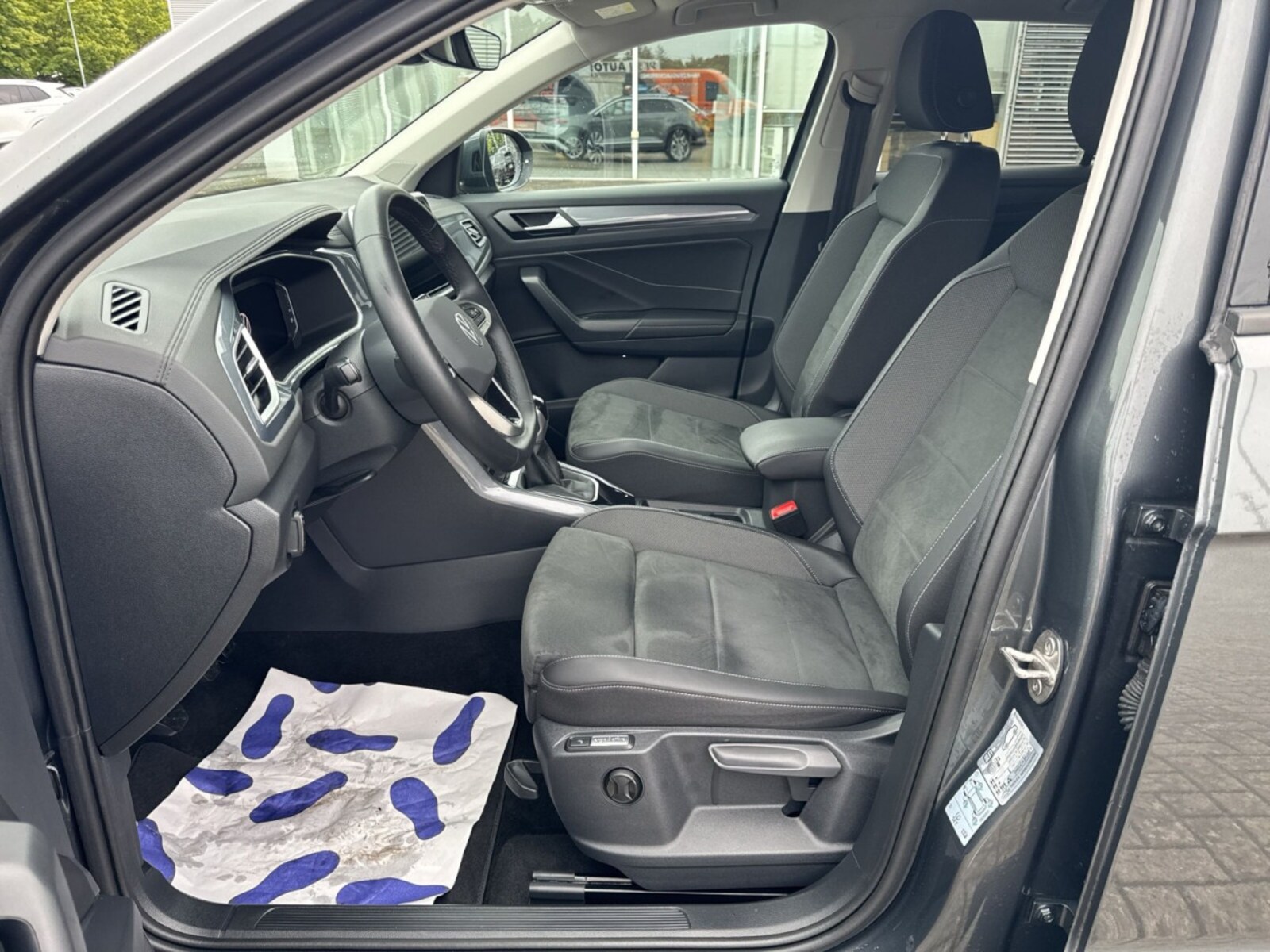 Volkswagen T-Roc – Bild 12