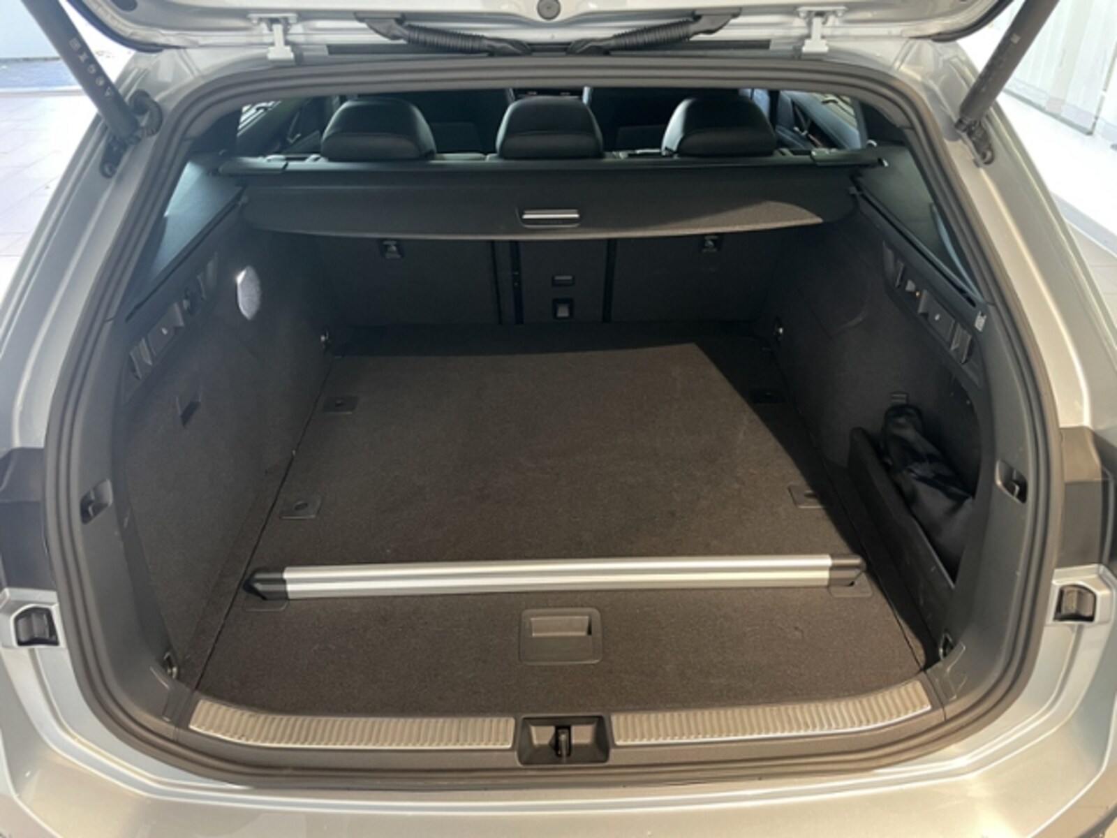 Volkswagen Passat – Bild 17