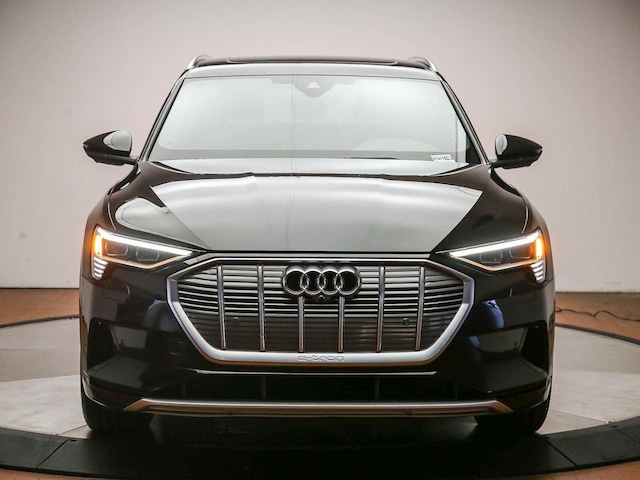 2022 Audi e-tron
