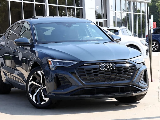 2024 Audi Q8 Sportback e-tron