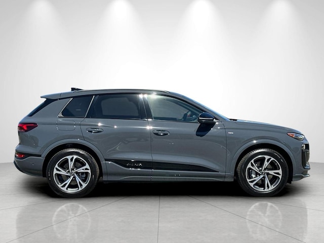2027 Audi Q6 e-tron Prestige - Photo 6