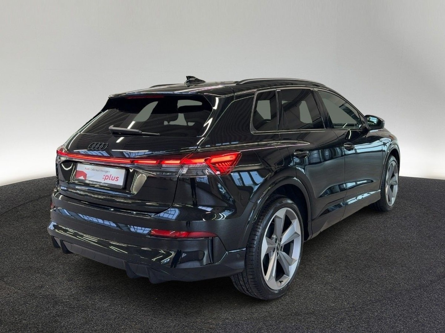 Bild über Audi Q4 SUV e-tron e-tron performance 210 kW - für weitere Informationen kontaktieren Sie den Audi Partner