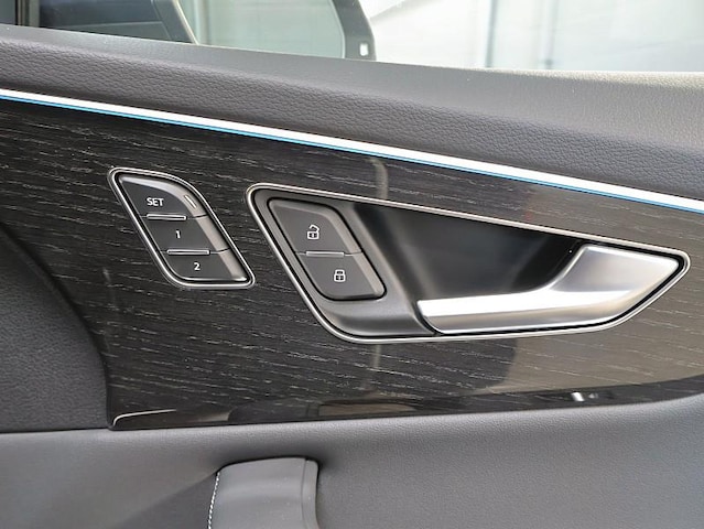 2026 Audi Q8 Prestige - Photo 30