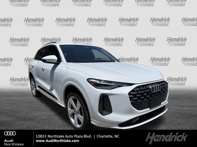 2025 Audi Q5 40 Premium Plus's photo