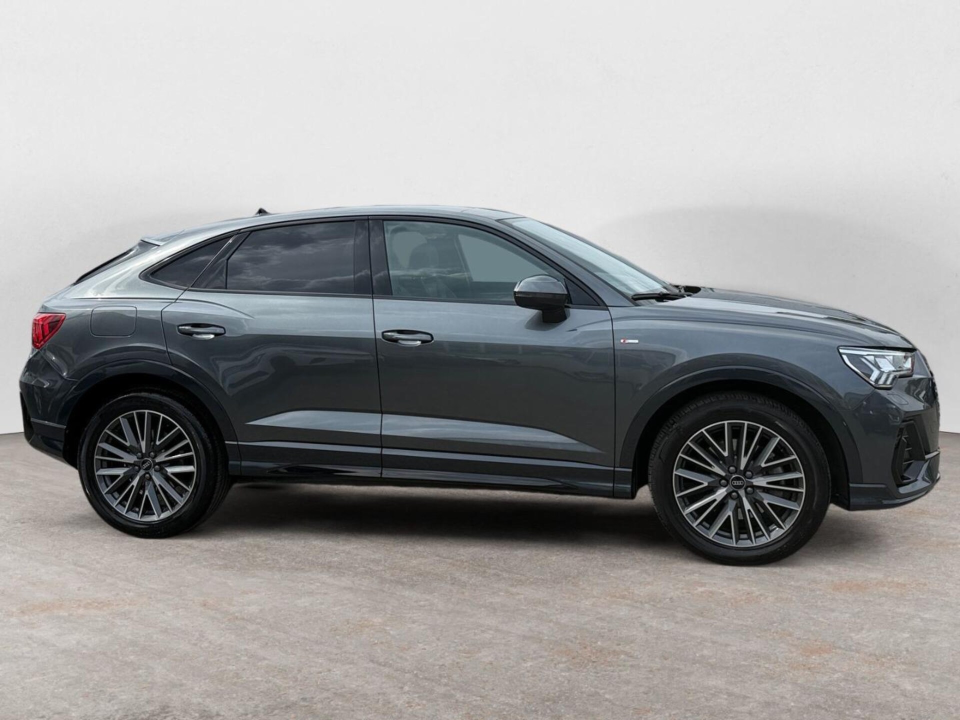 Audi Q3 Sportback S line