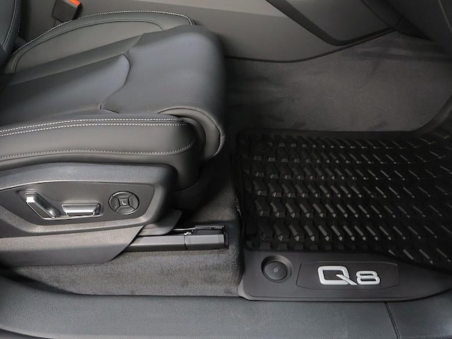 2026 Audi Q8 Prestige - Photo 31
