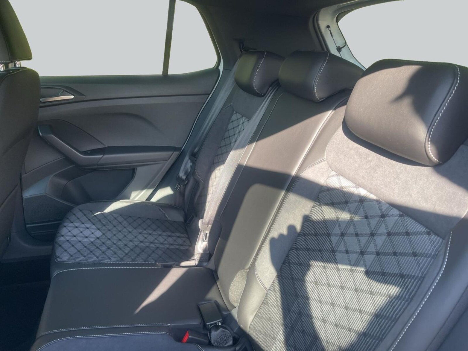 Volkswagen T-Cross – Bild 11