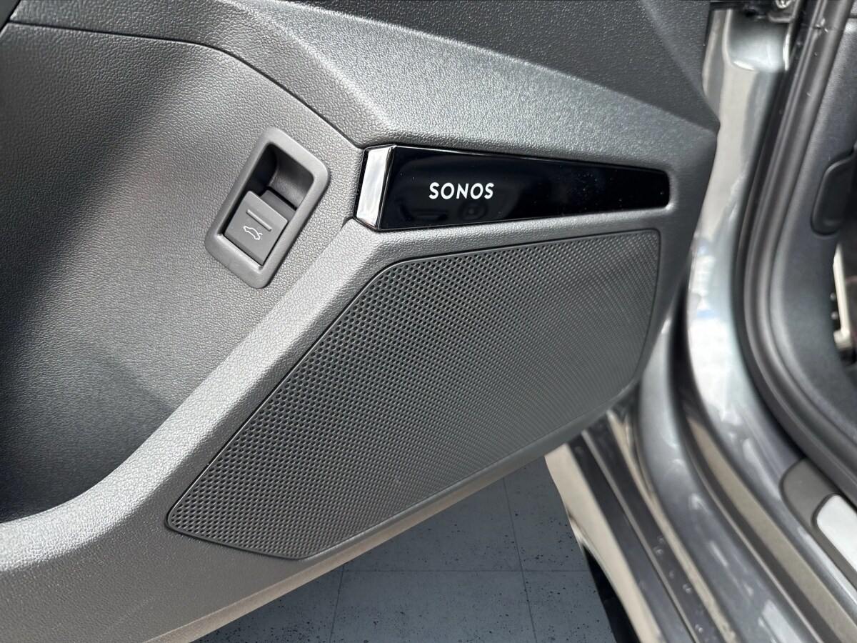 Image about Audi RS 3 Sportback TFSI quattro S tronic