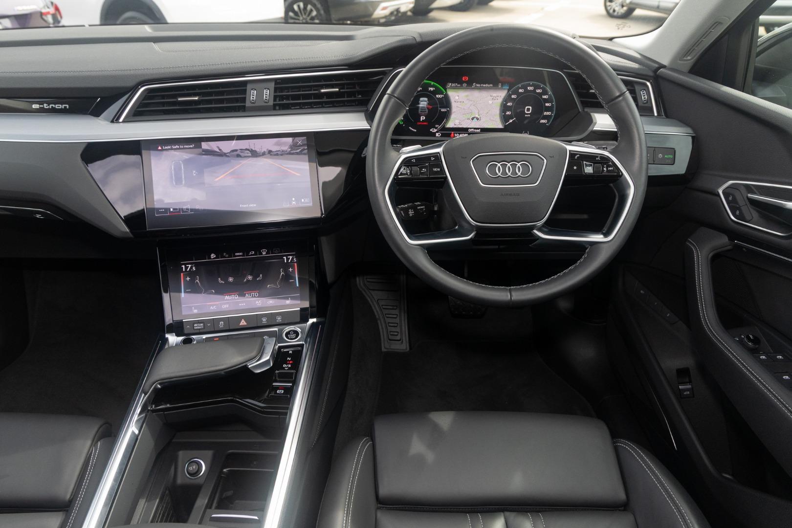 Image about Audi Q8 Sportback e-tron 55 e-tron quattro S line 300,00 kW