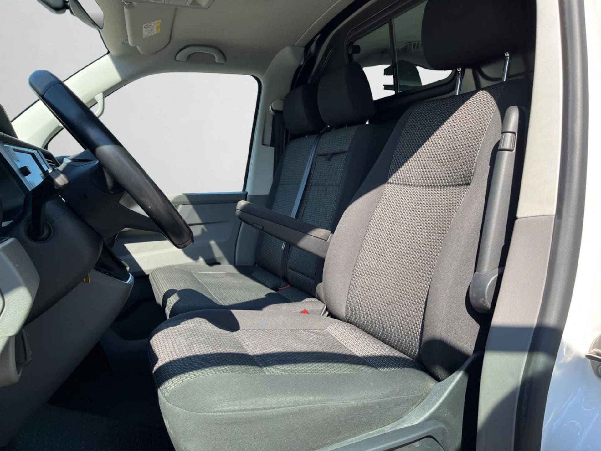 Volkswagen T6.1 Transporter Kasten langer Radstand