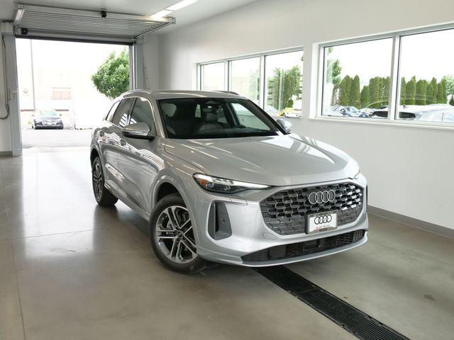 2026 Audi Q5 Premium Plus quattro's photo