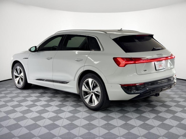 2024 Audi Q8 e-tron