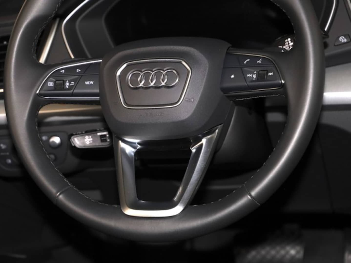 Bild über Audi Q5 Sportback 50 TDI quattro tiptronic - für weitere Informationen kontaktieren Sie den Audi Partner
