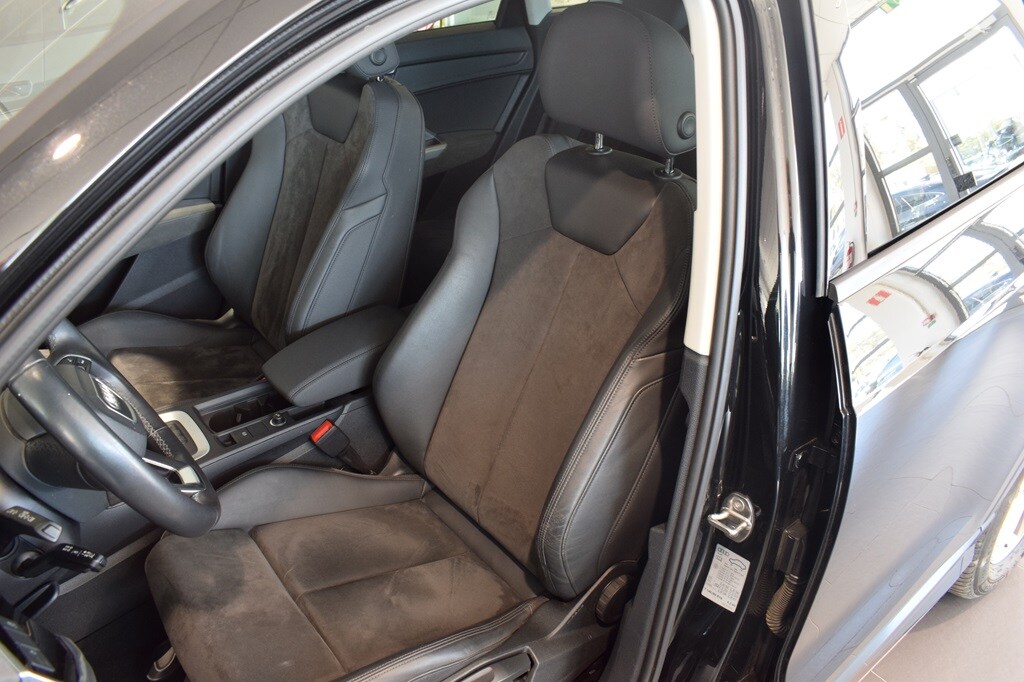 Bild som visar&nbsp;Audi Q3&nbsp;Q3 40 TDI quattro Proline advanced 200 hk S tronic - för mer information kontakta din Audi Partner