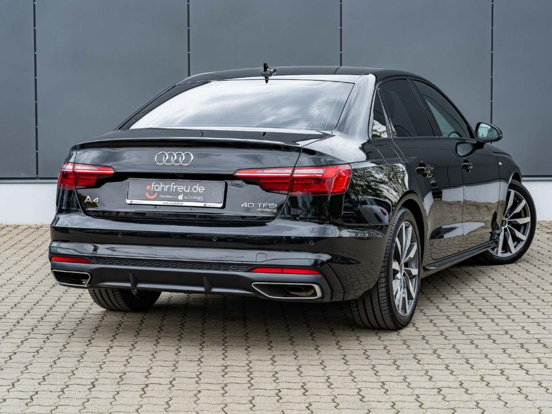 Audi A4 Limousine S line