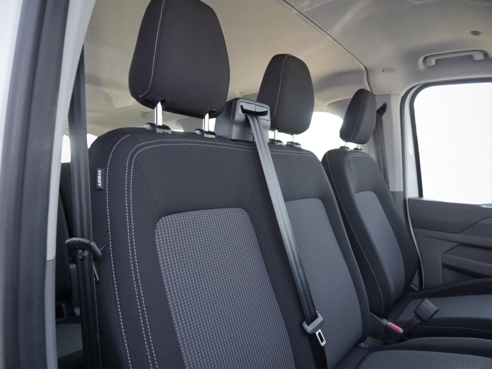 Volkswagen Transporter Kombi kurzer Radstand – Bild 10
