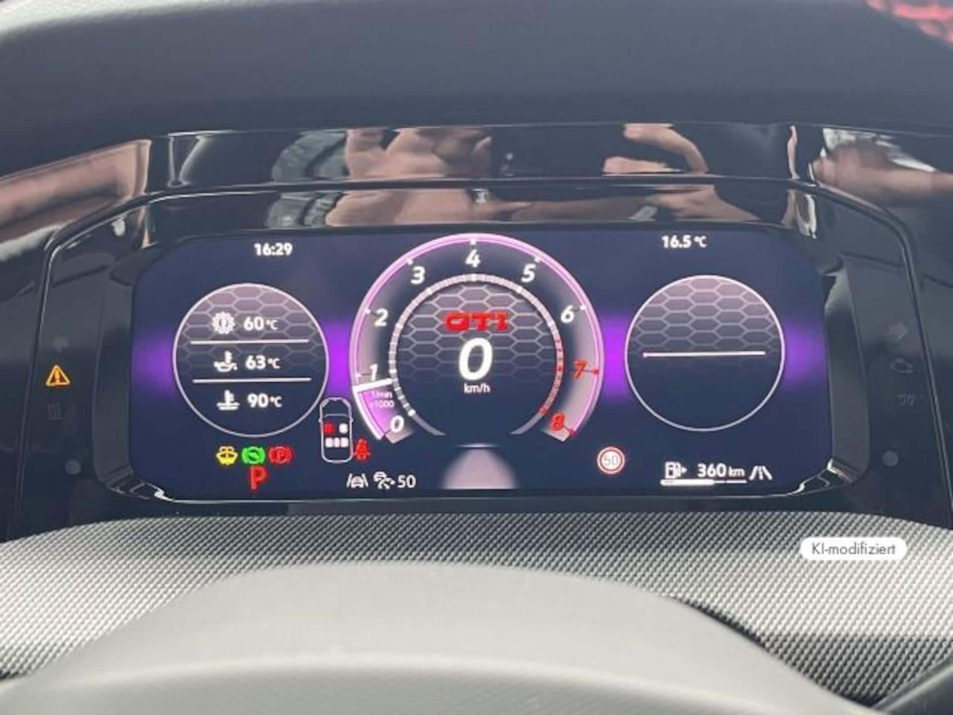 Volkswagen Golf GTI