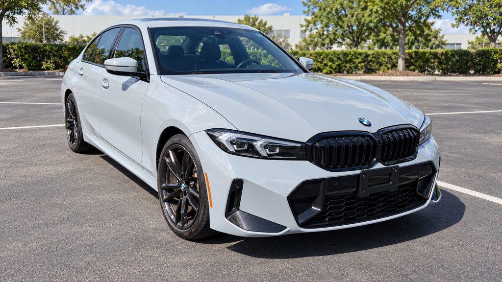 2023 BMW 330i