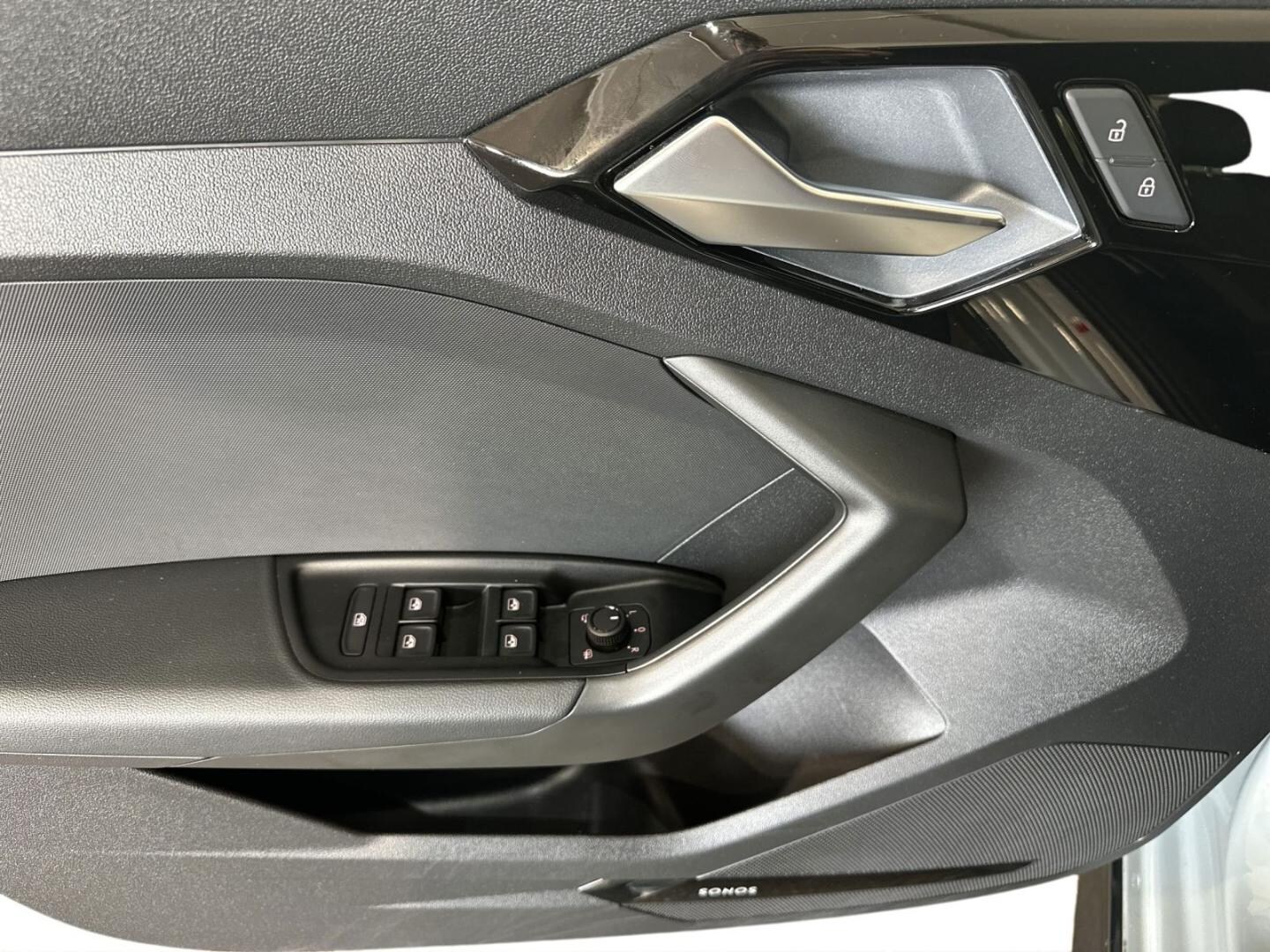 Bild über Audi A1 allstreet 35 TFSI S tronic - für weitere Informationen kontaktieren Sie den Audi Partner
