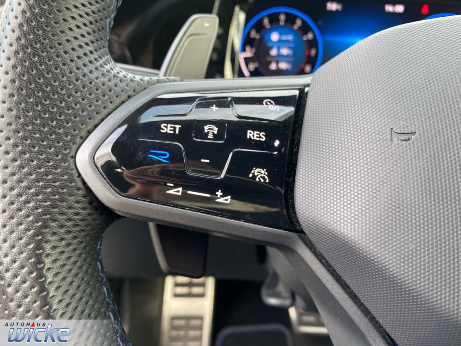 Volkswagen Golf R