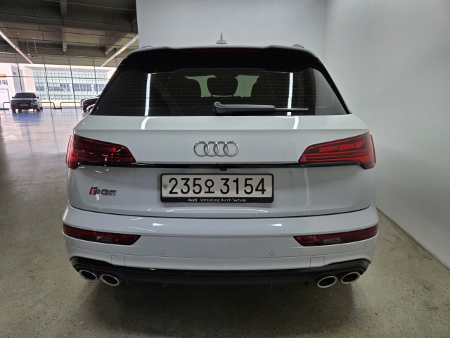Audi SQ5 SUV 5