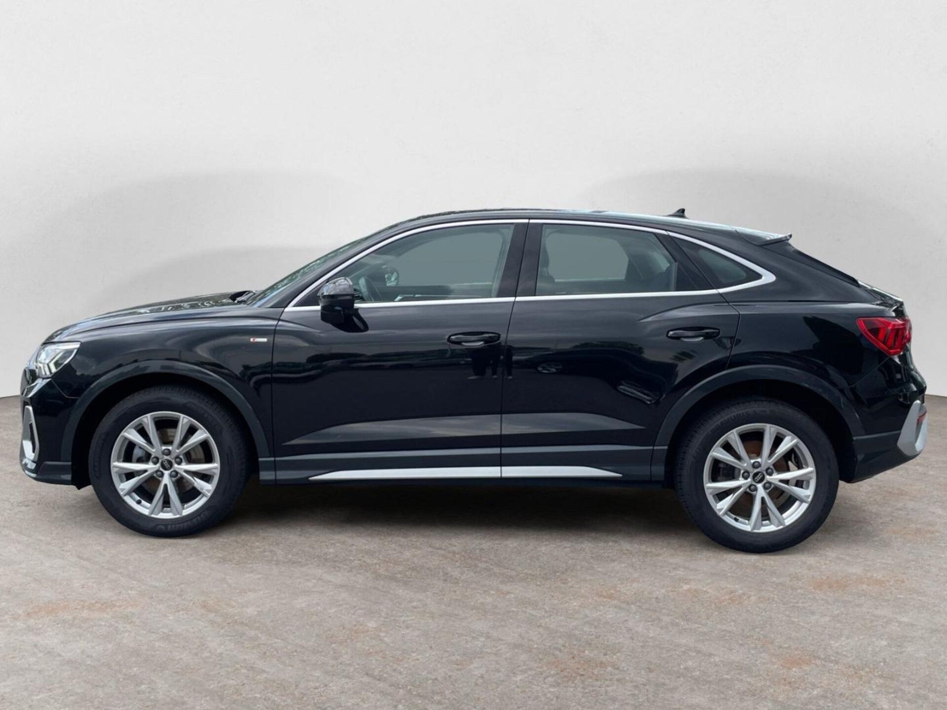 Audi Q3 Sportback S line