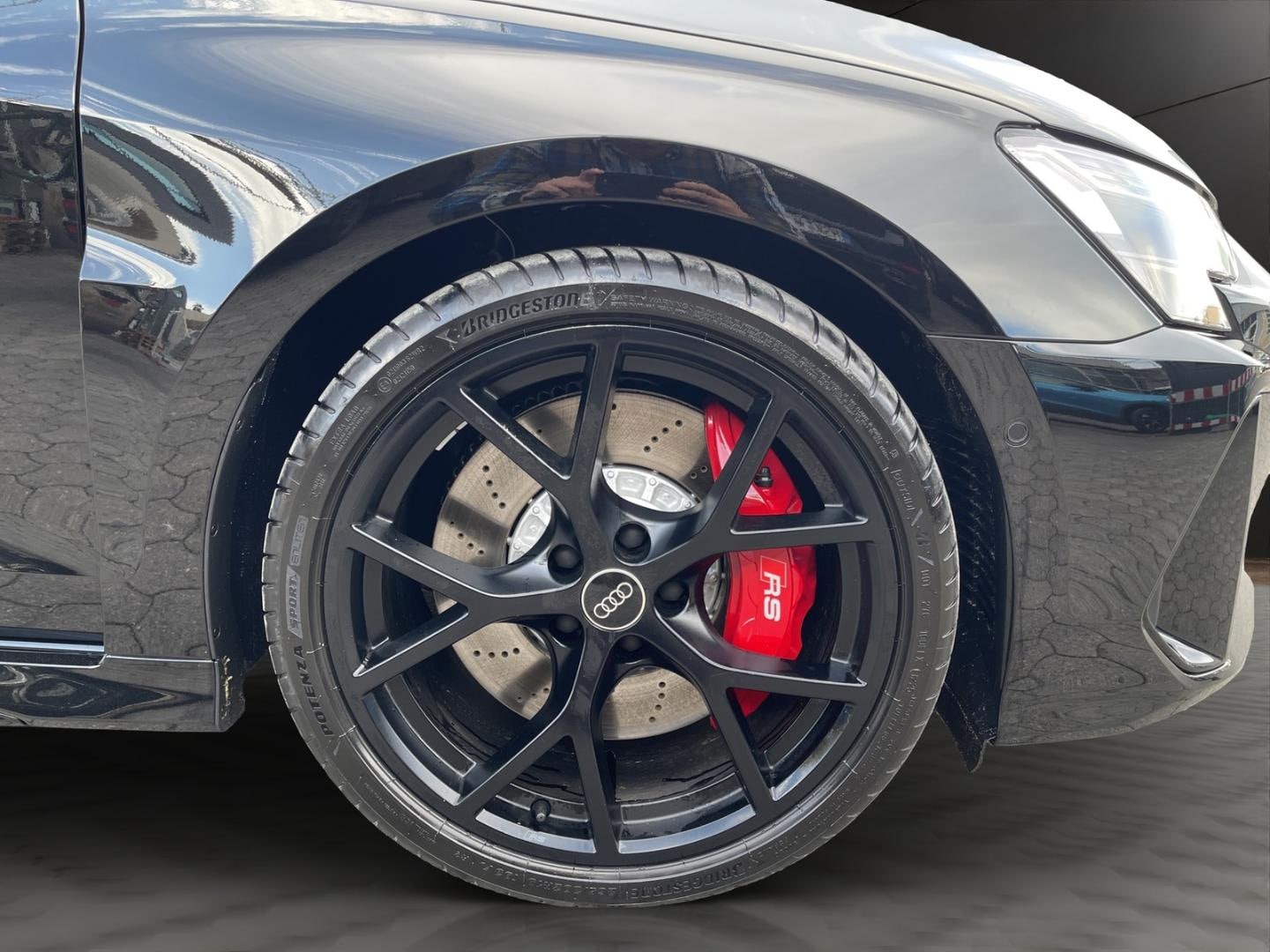 Bild über Audi RS 3 Limousine TFSI quattro 294 kW S tronic - für weitere Informationen kontaktieren Sie den Audi Partner