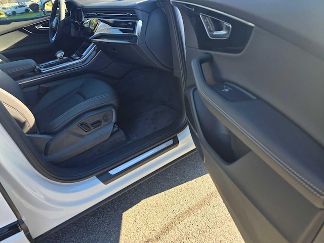 2026 Audi Q7 Premium Plus - Photo 10
