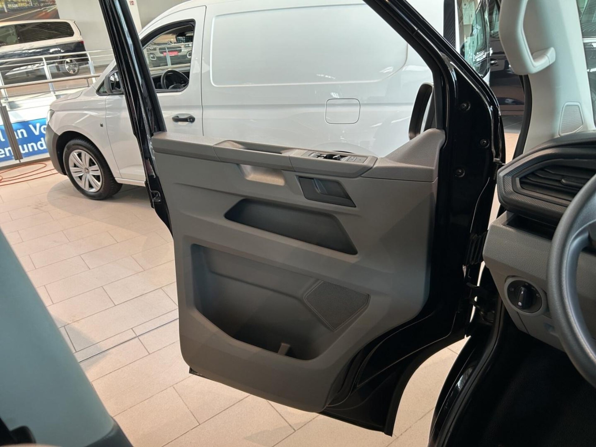 Volkswagen T6.1 Transporter Kasten kurzer Radstand