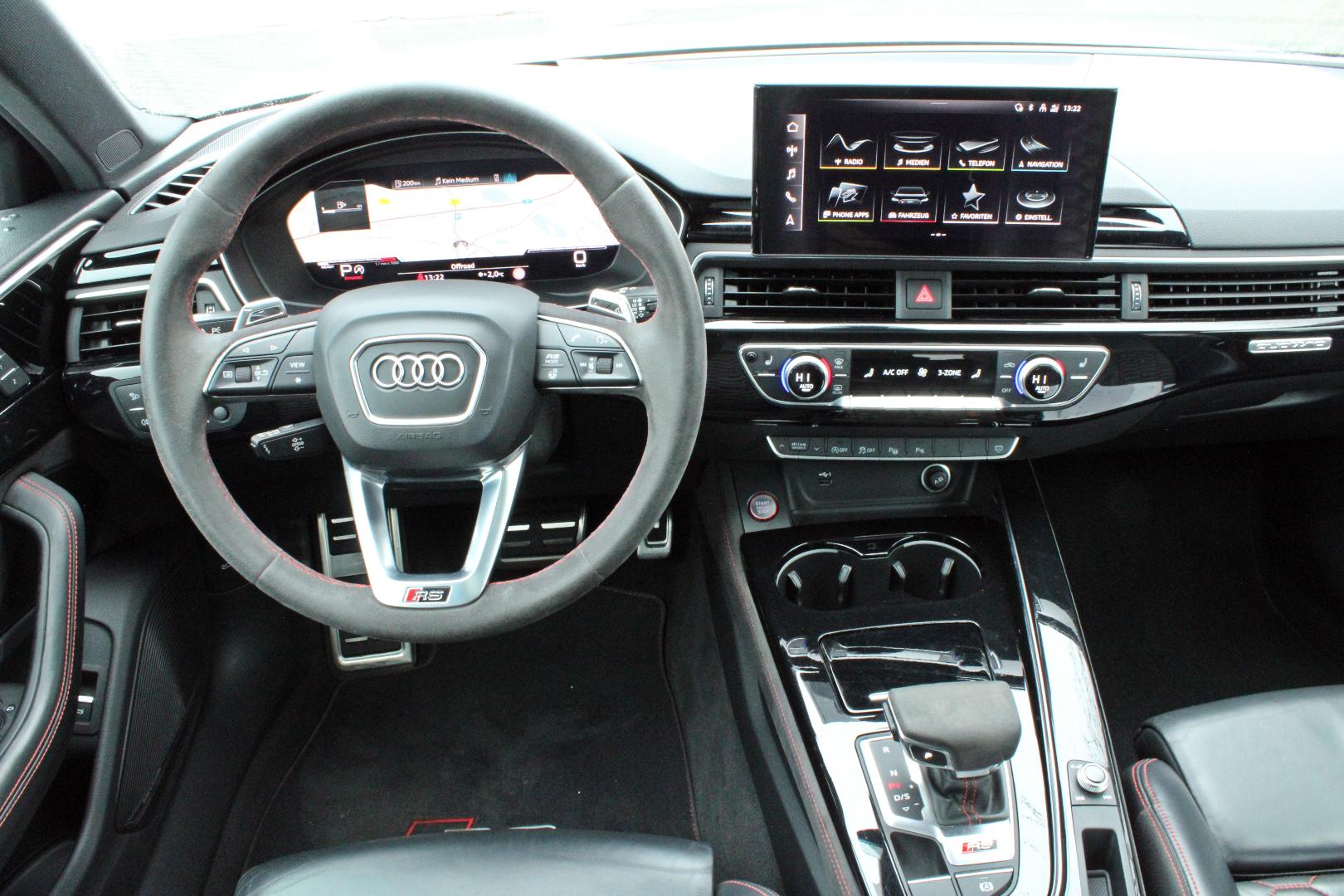 Image about Audi RS 4 Avant TFSI quattro tiptronic